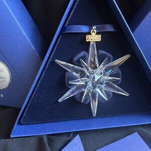 SWAROVSKI 2005 LG CHRISTMAS Tree CRYSTAL STAR ORNAMENT NEW IN BOX